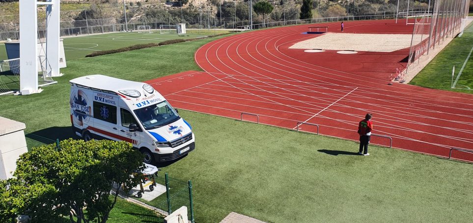 ambulancia san jose en pista de atletismo